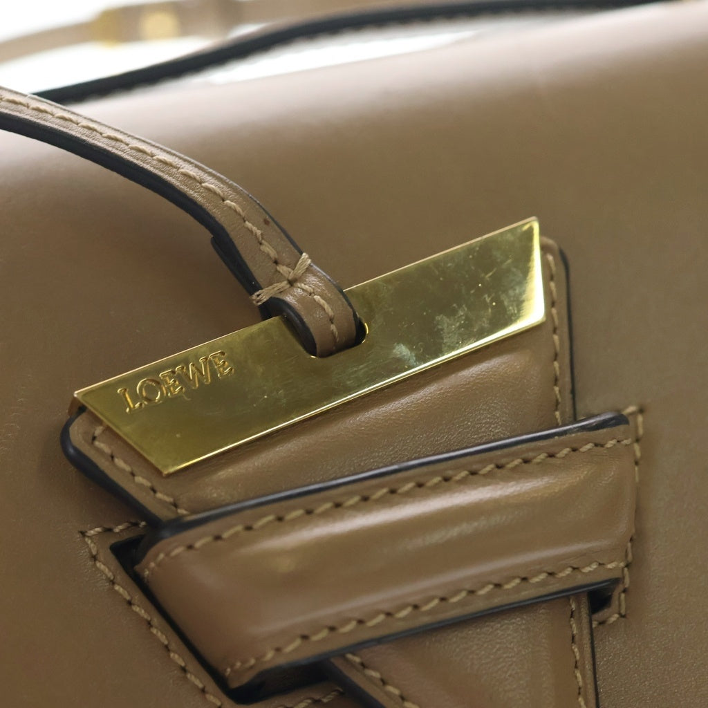 LOEWE(ロエベ) バルセロナ ショルダーバッグ レザー ゴールド金具 ベージュ レディース