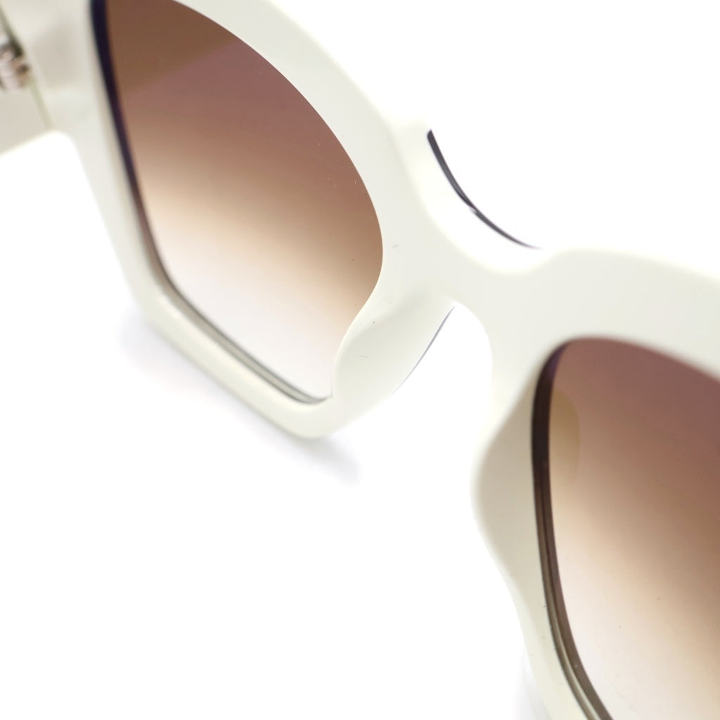 CHANEL(シャネル) バタフライシェイプ ココマーク サングラス アイウェア 53□19 ホワイト 6058 レディース