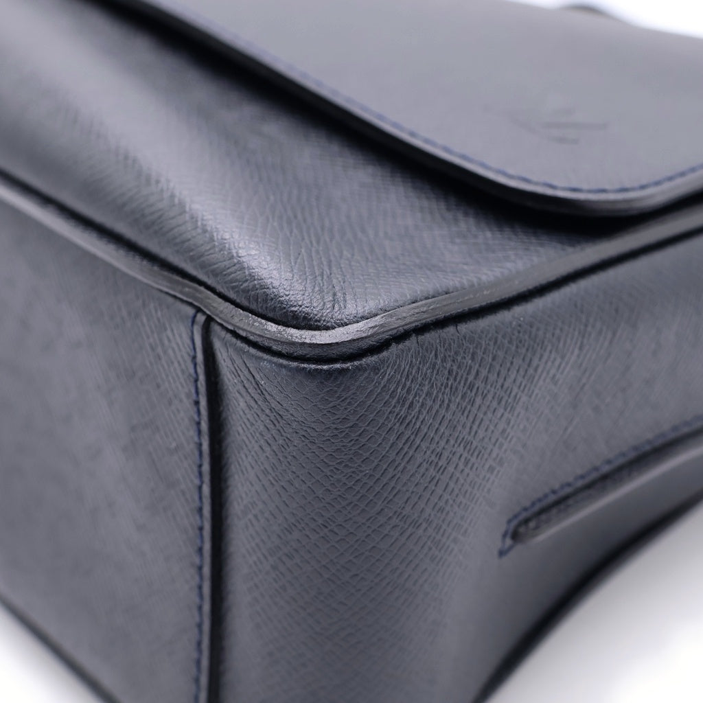 LOUIS VUITTON(ルイヴィトン) タイガ ロマン MM レザー ショルダーバッグ シルバー金具 ネイビー M32624 レディース