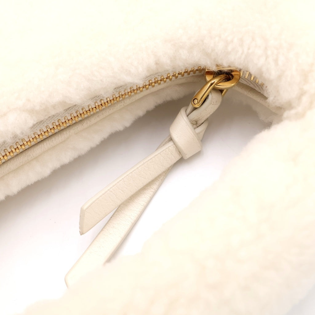 miumiu(ミュウミュウ) ワンダー ホーボーバッグ 2WAYショルダーバッグ ホワイト シープファー 5BC125 ゴールド金具 レディース