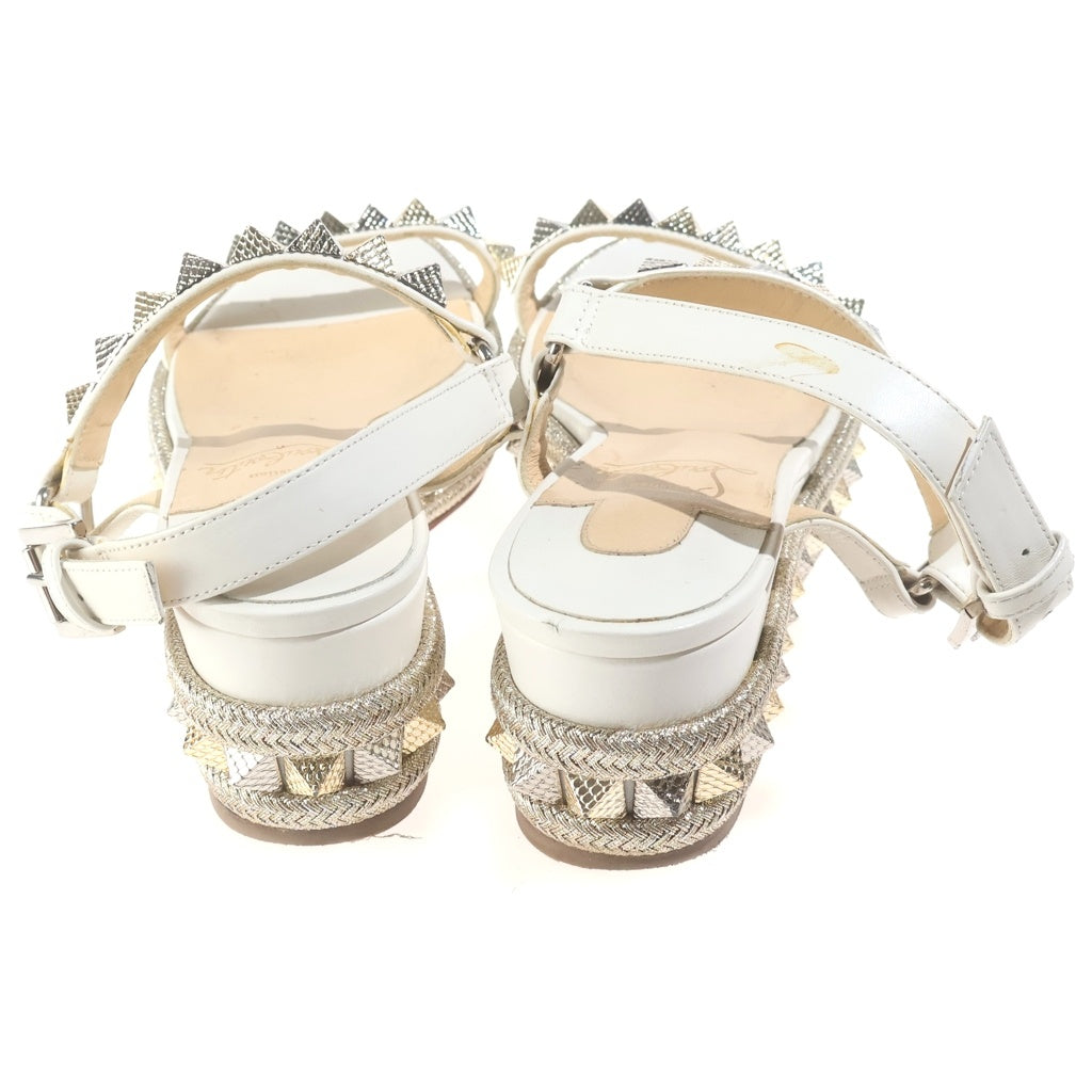 CHRISTIAN LOUBOUTIN(クリスチャンルブタン) スタッズフラットサンダル ゴールド×ホワイト レディース