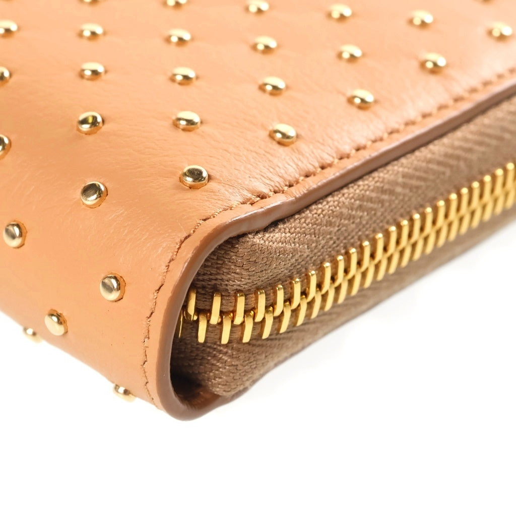 PRADA(プラダ) スタッズ トライアングルロゴ レザー ゴールド金具 ラウンドファスナー 長財布 ベージュ レディース