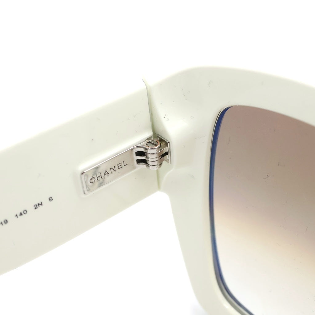 CHANEL(シャネル) ココマーク バタフライシェイプ アイウェア サングラス メガネ ホワイト/ブラック 6058 53□19 レディース