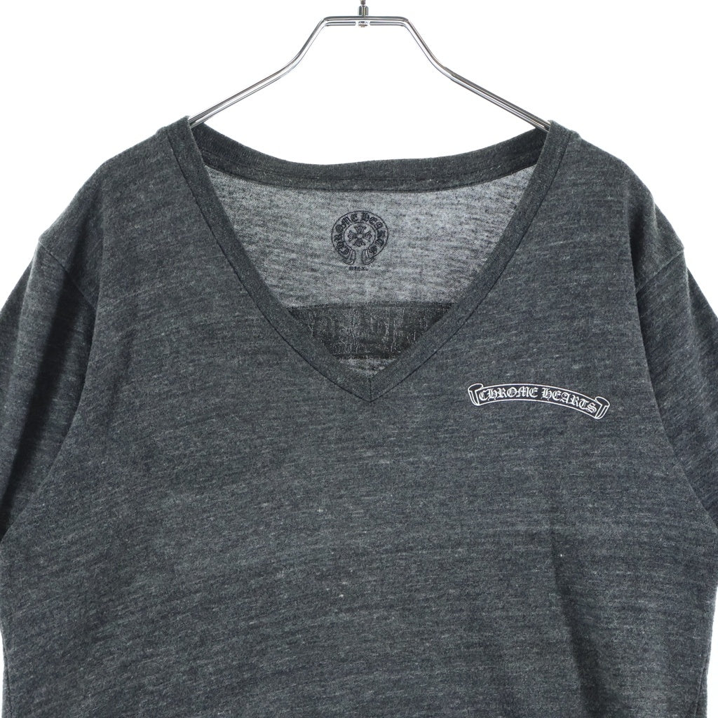 CHROME HEARTS(クロムハーツ) フレアニープリント ロゴ Vネック Tシャツ 半袖 グレー コットン 2212-304-3626