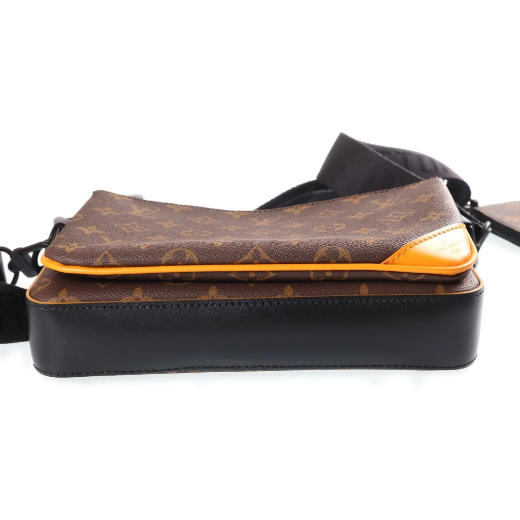 LOUIS VUITTON(ルイヴィトン) モノグラムマカサー トリオメッセンジャー ショルダーバッグ ブラウン レザー×PVC M46694 ブラック金具