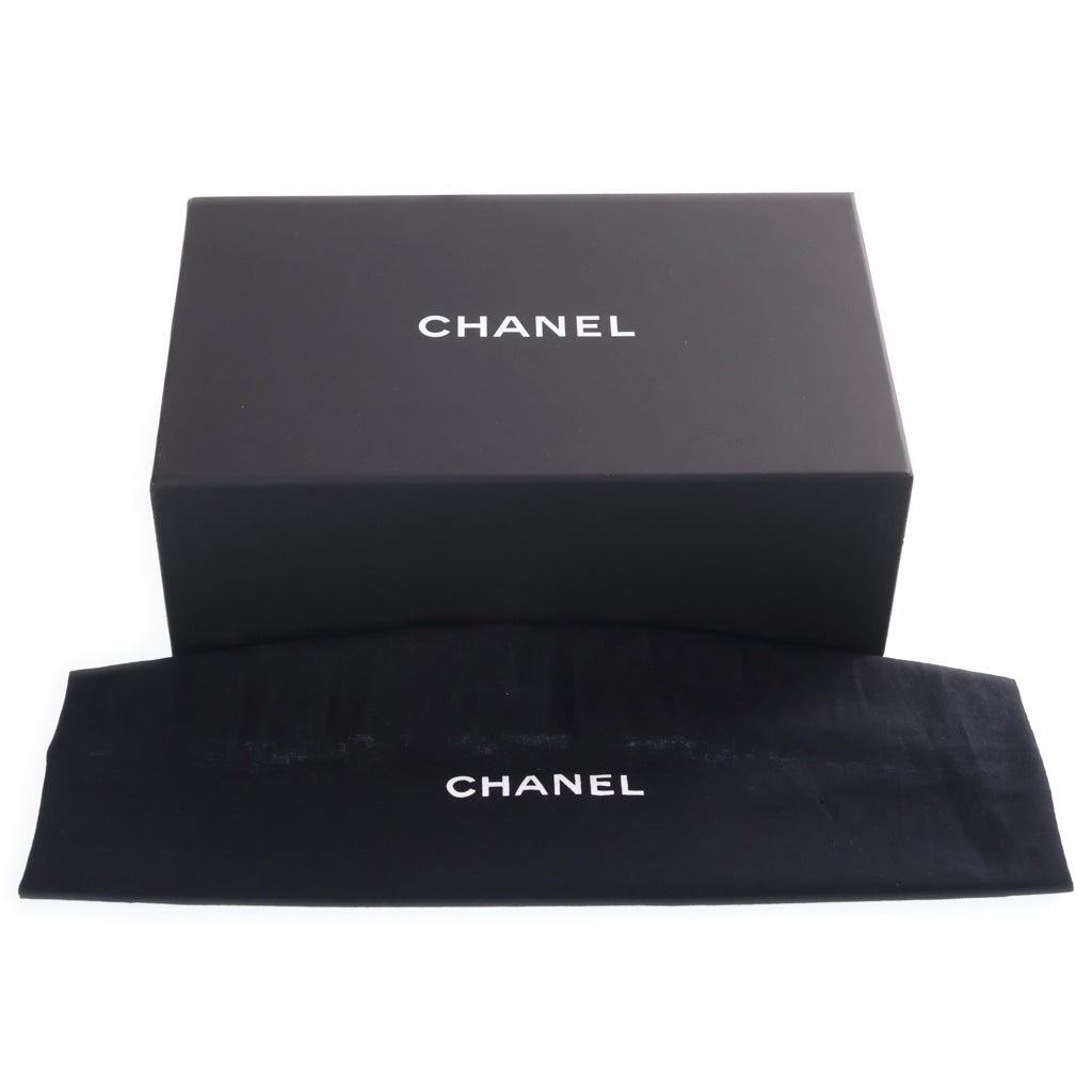 CHANEL(シャネル) マトラッセ ラムスキン メタリックレザー がま口 クラッチ セカンドバッグ シルバー金具 シルバー 12番台 レディース