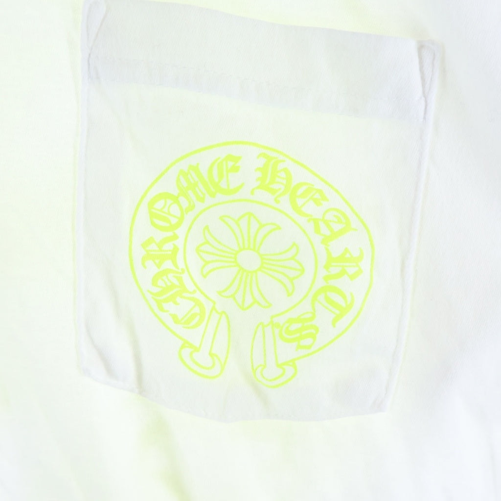 CHROME HEARTS(クロムハーツ) ホースシュー ロゴ ポケット Tシャツ カットソー ホワイト×ネオンイエロー #S レディース
