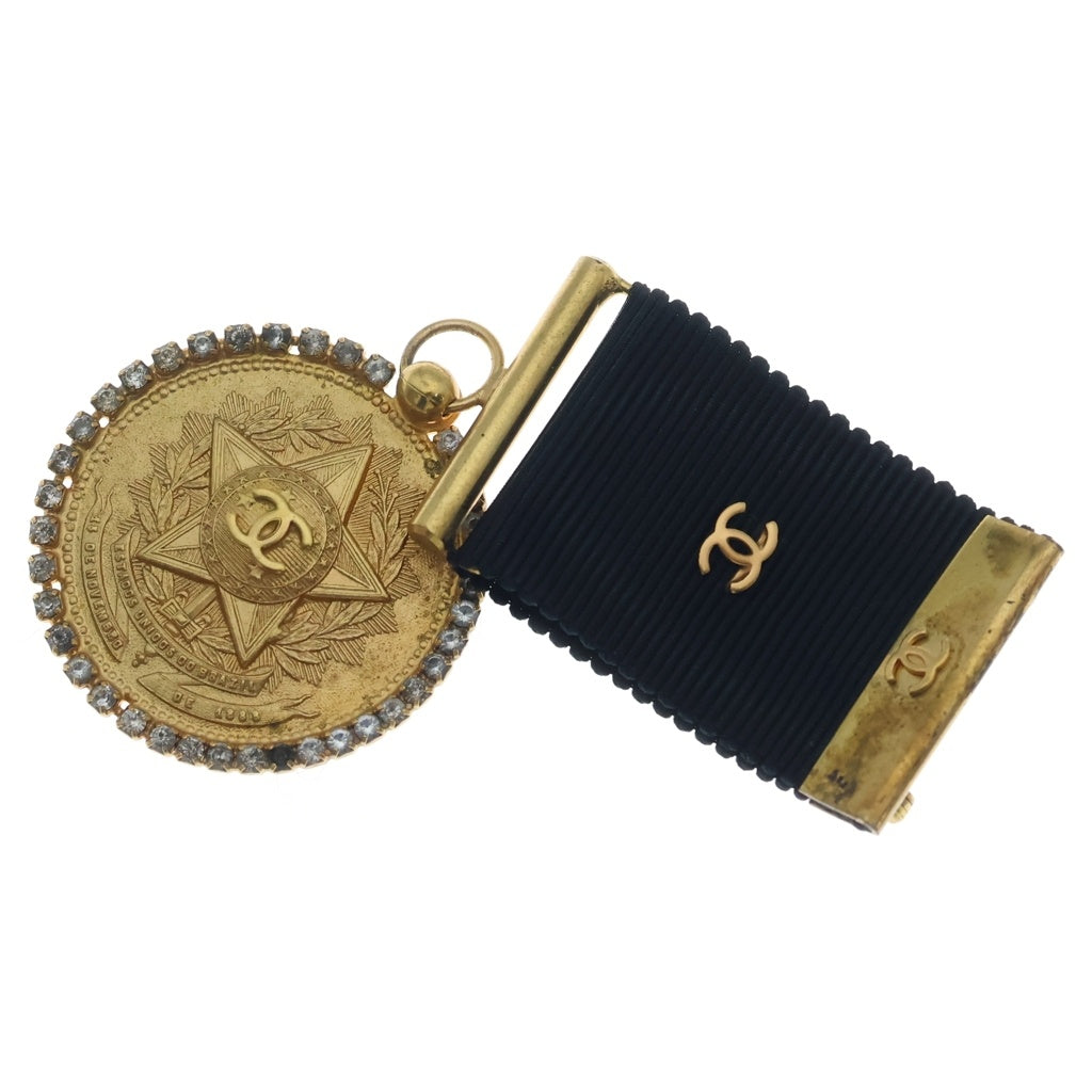 CHANEL(シャネル) ココマーク 01P 勲章ブローチ ピンバッジ ブラック×ゴールド GP レディース