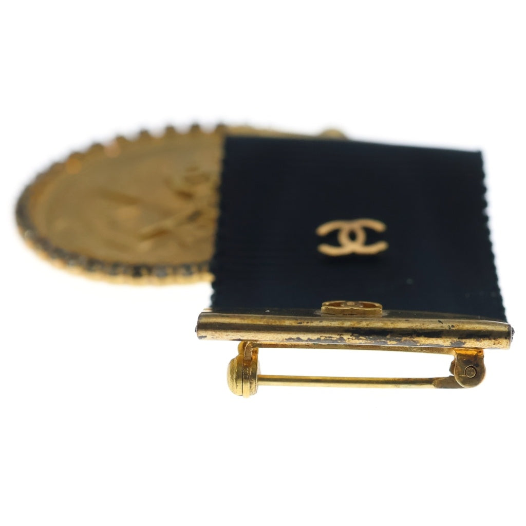 CHANEL(シャネル) ココマーク 01P 勲章ブローチ ピンバッジ ブラック×ゴールド GP レディース