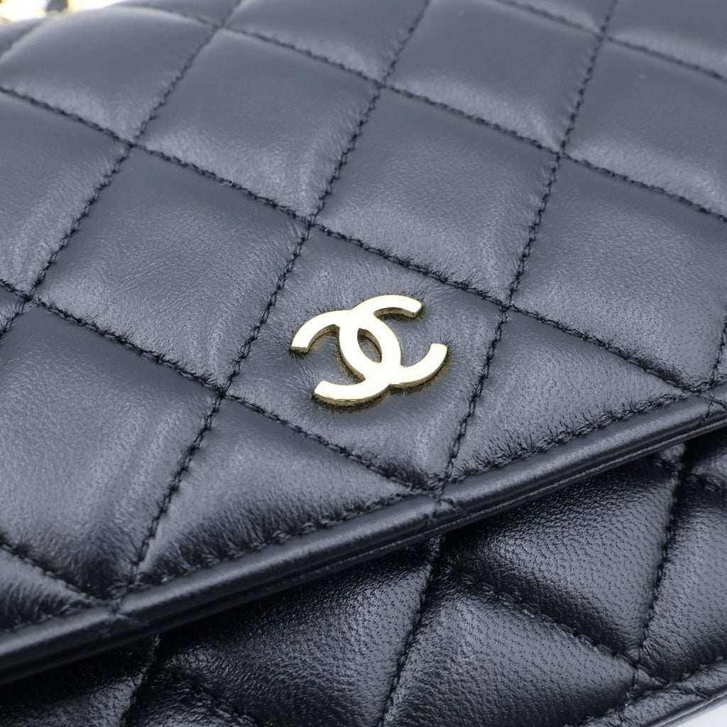CHANEL(シャネル) マトラッセ チェーンウォレット ショルダーバッグ ブラック ラムスキン プレート AP0250 ゴールド金具 レディース