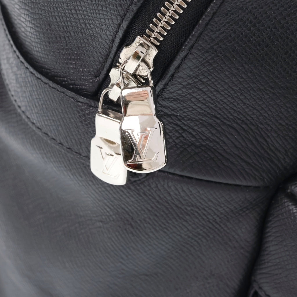 LOUIS VUITTON(ルイヴィトン) タイガ ディスカバリー リュックサック バックパック ブラック ノワール レザー M33450 シルバー金具 レディース
