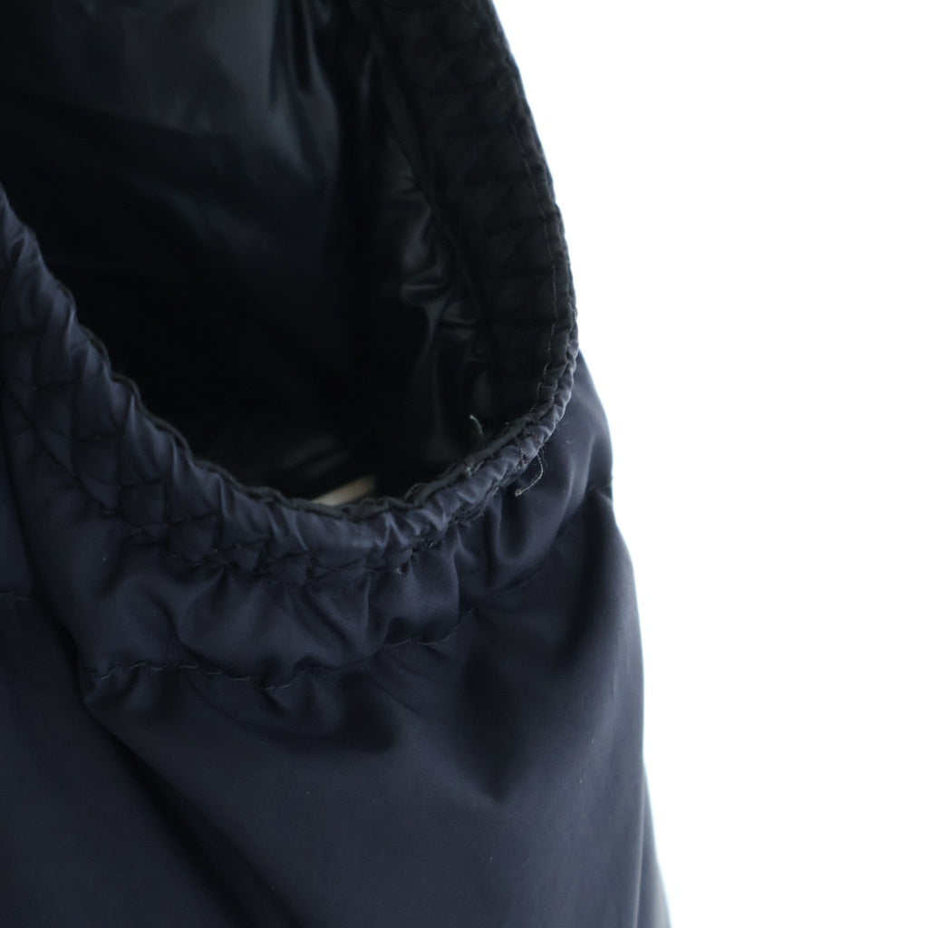 MONCLER(モンクレール) 23AW ALMAZ ワッペンロゴ ジップアップ ダウンベスト ブラック I20911A00077