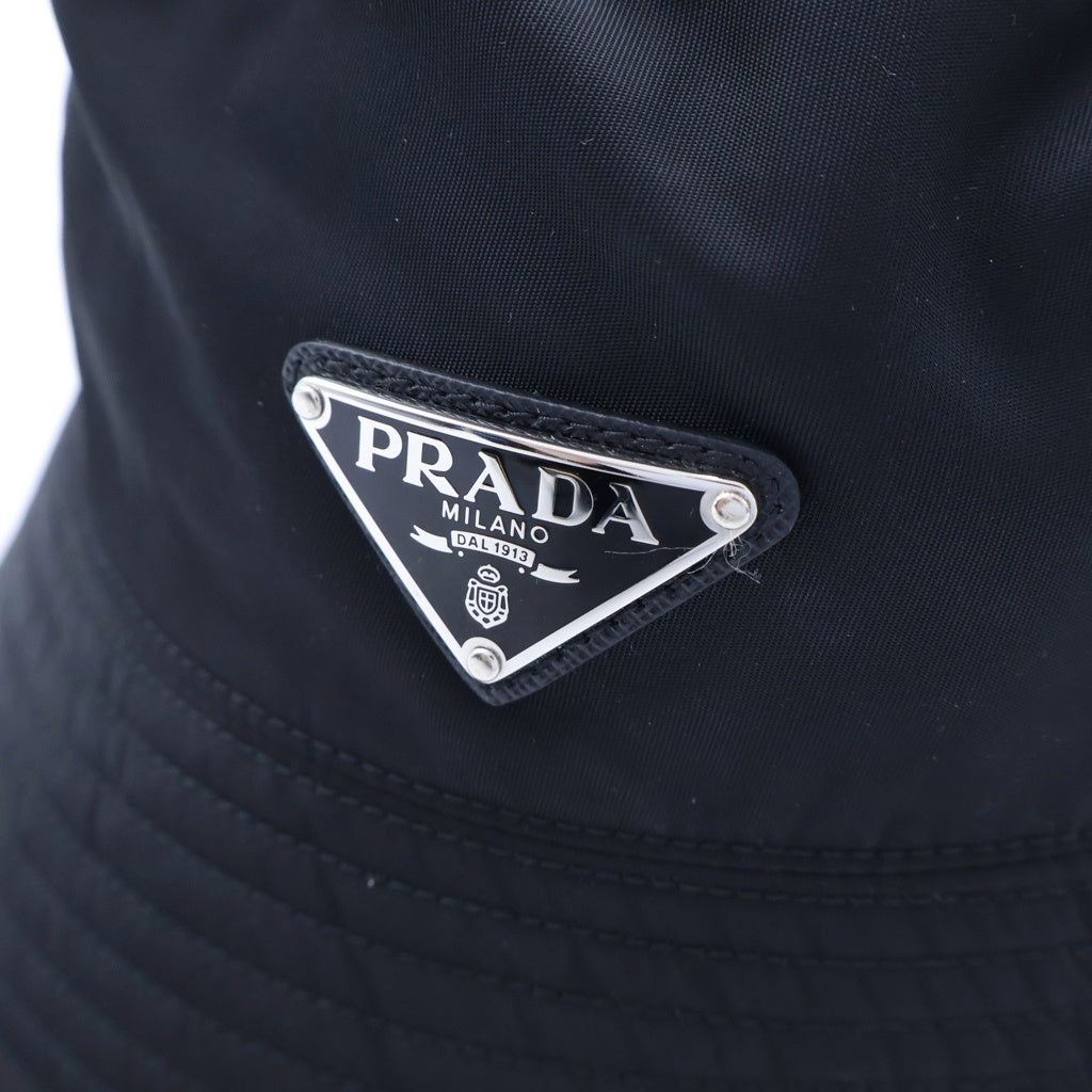PRADA(プラダ) バケットハット 帽子 三角ロゴ ナイロン ブラック レディース