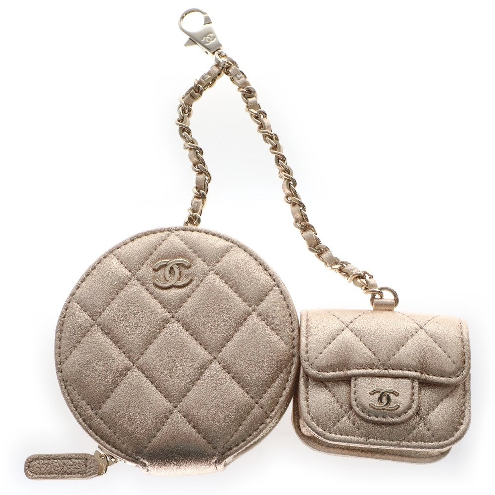 CHANEL(シャネル) マトラッセ コインケース×AirPodsケース 2024イヤーズギフト ゴールド ラムスキン チャーム