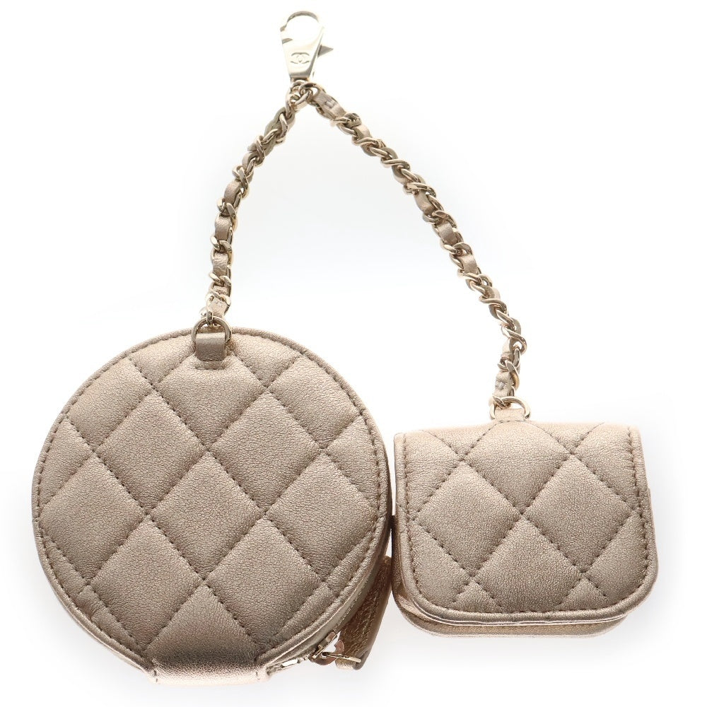 CHANEL(シャネル) マトラッセ コインケース×AirPodsケース 2024イヤーズギフト ゴールド ラムスキン チャーム