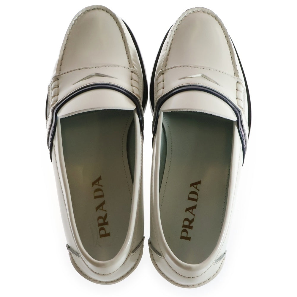 PRADA(プラダ) ロゴプリント バイカラー 切り替え レザー ローカットシューズ ローファー ホワイト/ネイビー