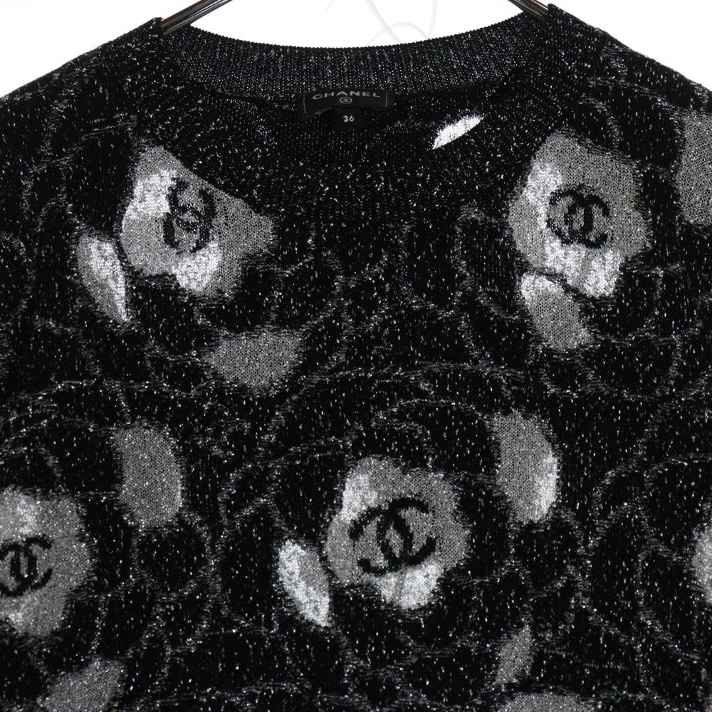 CHANEL(シャネル) ココマーク カメリア 総柄 ラメ ジャガード クルーネック 長袖ニット セーター ブラック/シルバー レディース P76047K10936