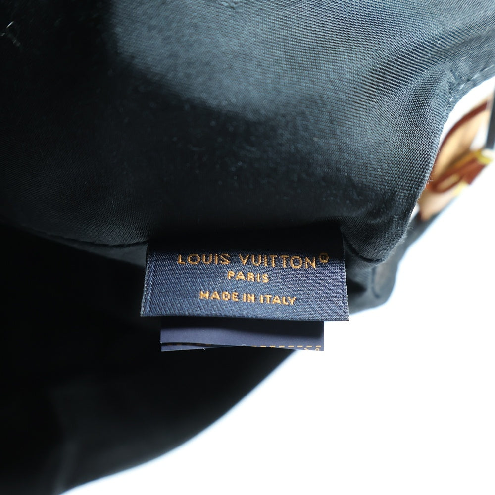 LOUIS VUITTON(ルイヴィトン) モノグラムシャドウ レザー 6パネル ベースボールキャップ 帽子 ブラック M76581