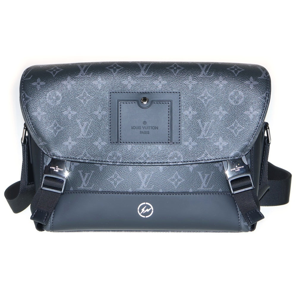 LOUIS VUITTON(ルイヴィトン) モノグラム エクリプス メッセンジャーヴォワヤージュPM ショルダーバッグ ブラック ブラック金具 PVC×レザー M40511