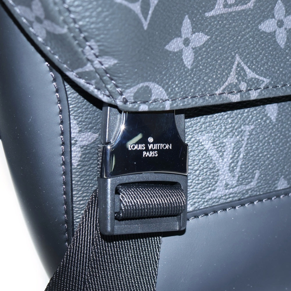 LOUIS VUITTON(ルイヴィトン) モノグラム エクリプス メッセンジャーヴォワヤージュPM ショルダーバッグ ブラック ブラック金具 PVC×レザー M40511