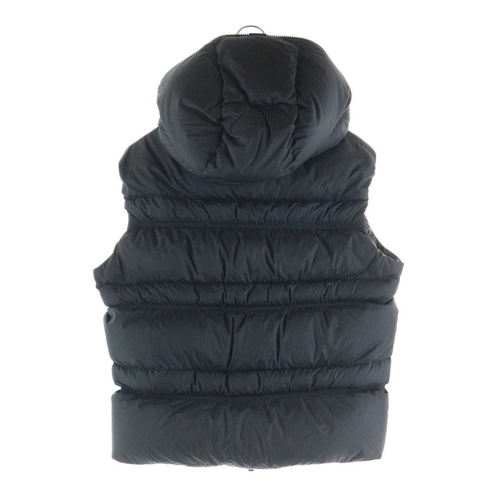 MONCLER(モンクレール) 23AW WESER ヴェーザ ラバーワッペン ロゴ プリント フーデッド ジップアップ ダウンベスト ジレ ブラック I20931A00025 596IU
