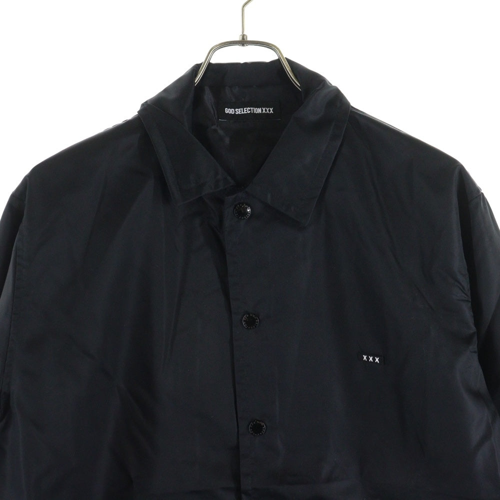 GOD SELECTION XXX(ゴッドセレクショントリプルエックス) ×FRAGMENT フラグメント バックロゴプリント ナイロン スナップボタン コーチジャケット ブラック GX-S23-FJK-01