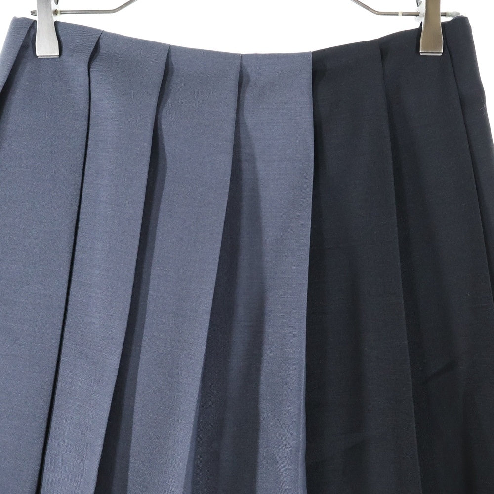 miumiu(ミュウミュウ) ワッペンロゴ バイカラー プリーツ ミディアム フレアスカート グレー/ブラック レディース