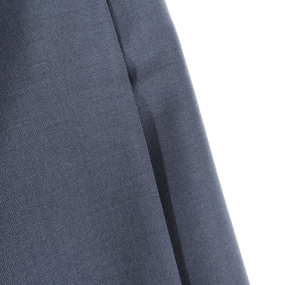 miumiu(ミュウミュウ) ワッペンロゴ バイカラー プリーツ ミディアム フレアスカート グレー/ブラック レディース