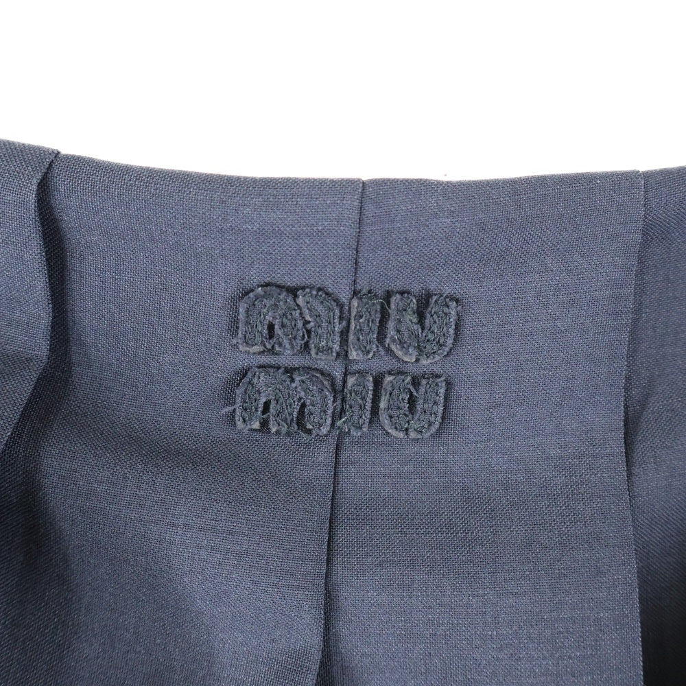 miumiu(ミュウミュウ) ワッペンロゴ バイカラー プリーツ ミディアム フレアスカート グレー/ブラック レディース