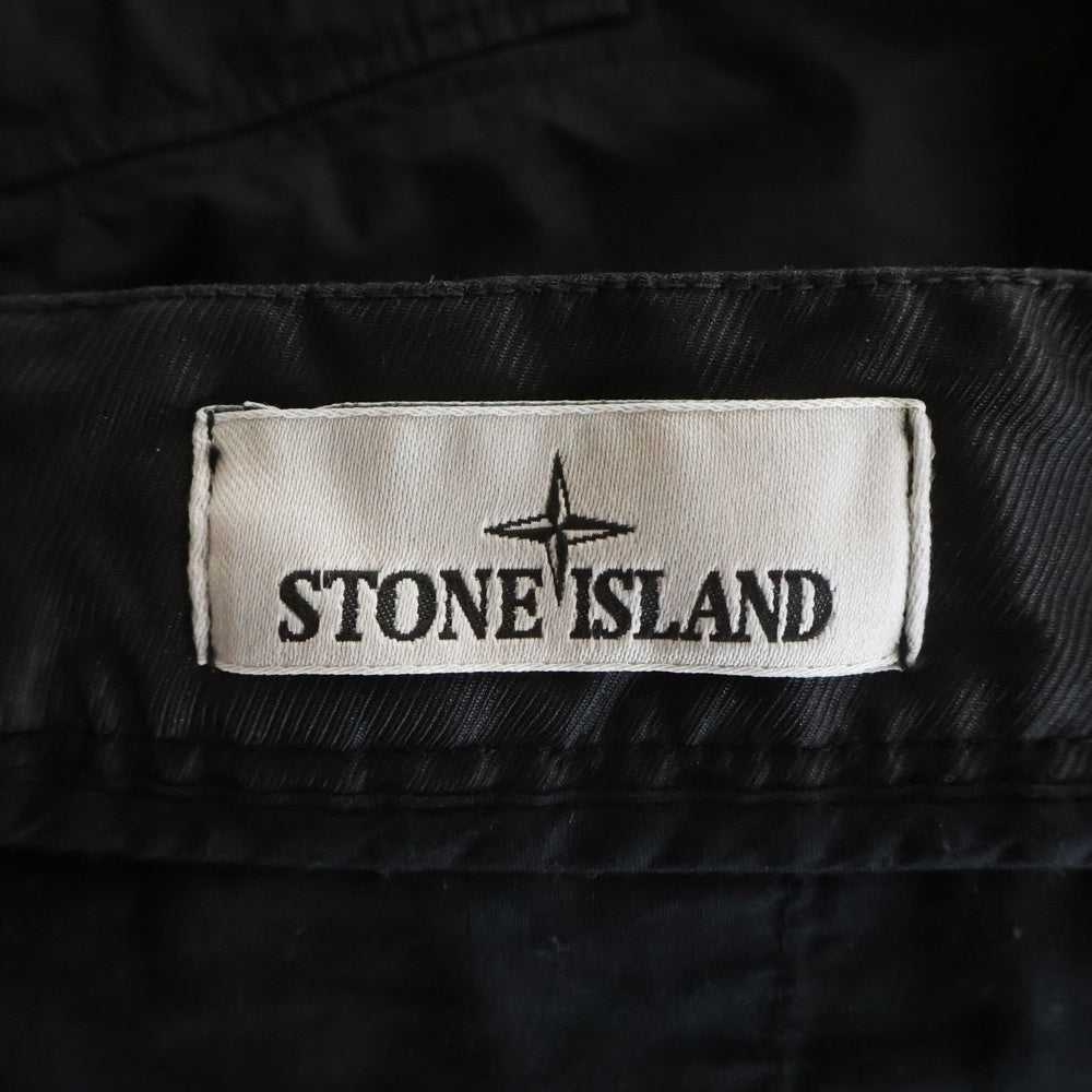 STONE ISLAND(ストーンアイランド) ロゴワッペン付き カーゴハーフパンツ ショーツ ブラック 8015L0803