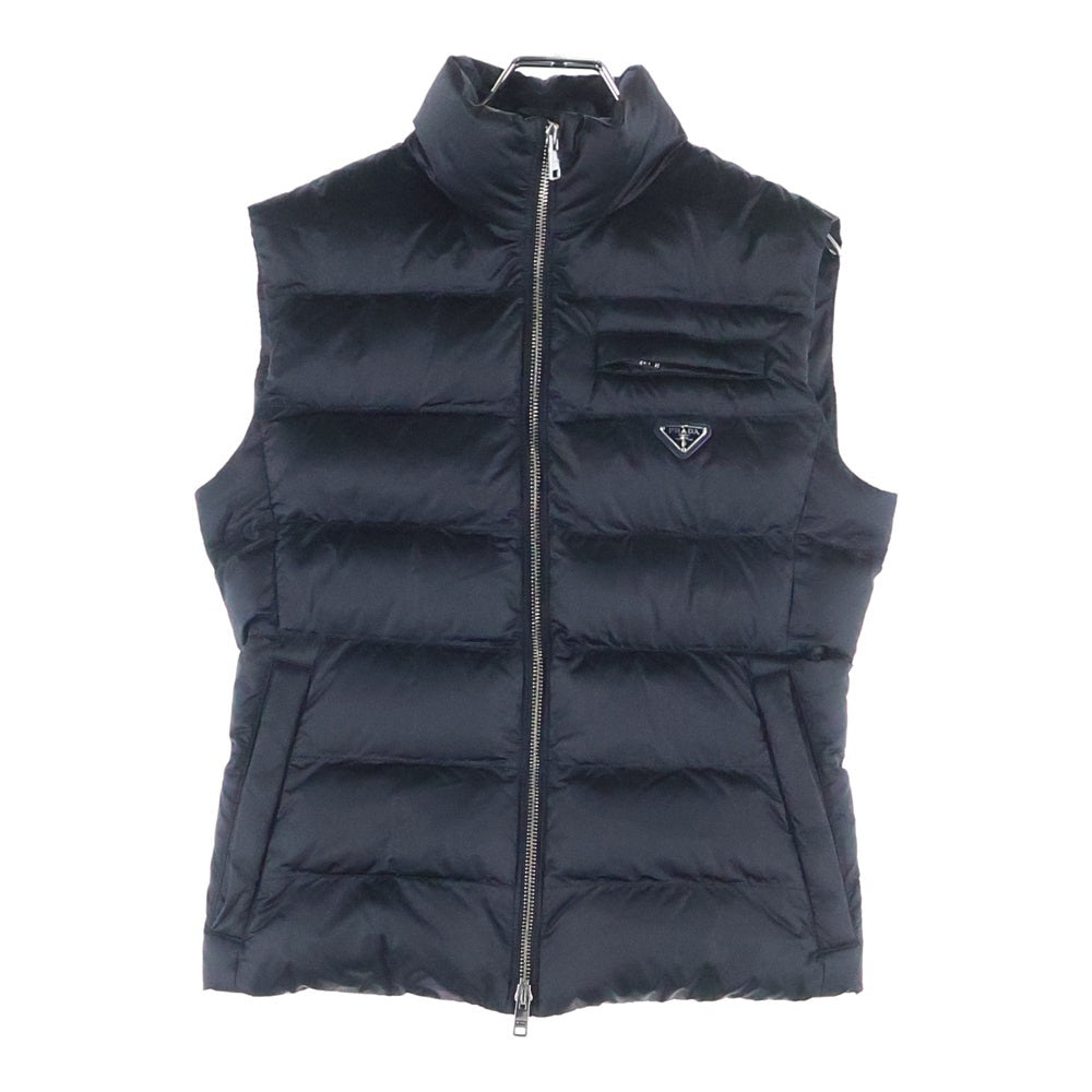 PRADA(プラダ) 20AW トライアングルロゴプレート スタンドカラー ジップアップ ダウンベスト ブラック レディース 290546