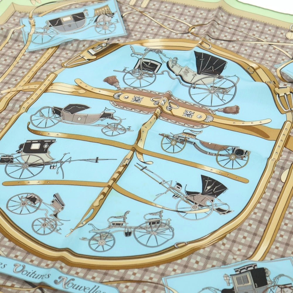 HERMES(エルメス) カレ70 馬車の変遷 総柄 シルクスカーフ マルチカラー ライトブルー レディース