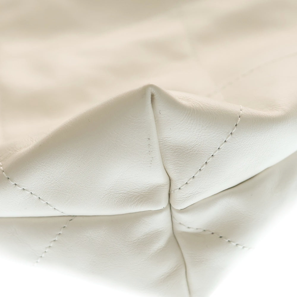 CHANEL(シャネル) シャネル22 チェーンバッグ ショルダーバッグ ハンドバッグ トートバッグ ホワイト レザー ゴールド金具 レディース