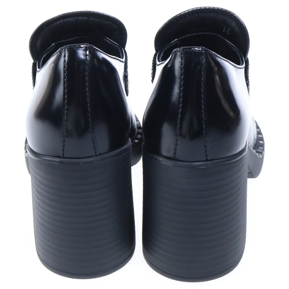 PRADA(プラダ) トライアングルロゴ チョコレートブラッシュドレザー ハイヒールローファー ブラック レディース