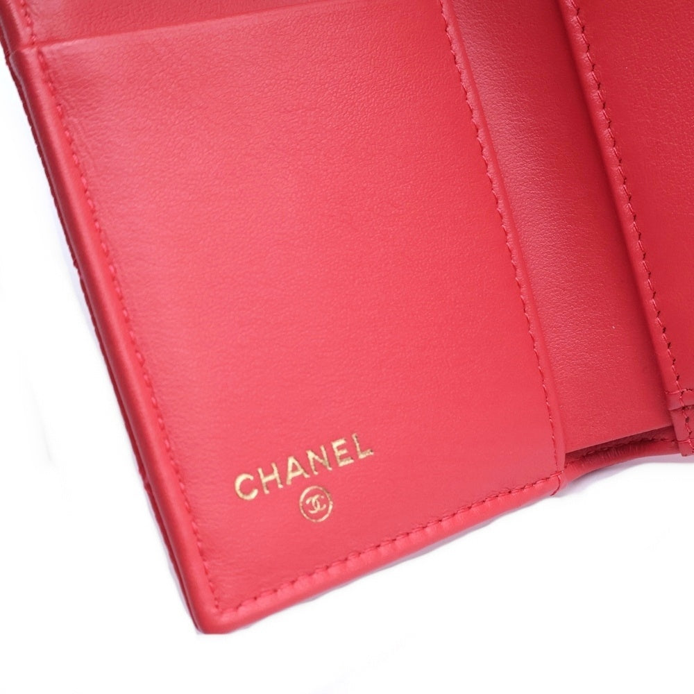 CHANEL(シャネル) CCフィリグリー 三つ折り財布 コンパクトウォレット コインケース レッド キャビアスキン A81941 ゴールド金具 レディース