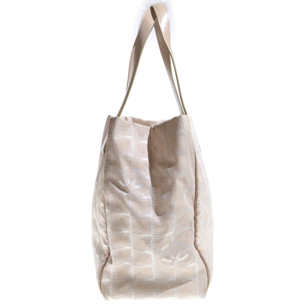 CHANEL(シャネル) ニュートラベルライン トートバックMM ハンドバッグ ピンクベージュ ナイロン×レザー ゴールド金具 レディース
