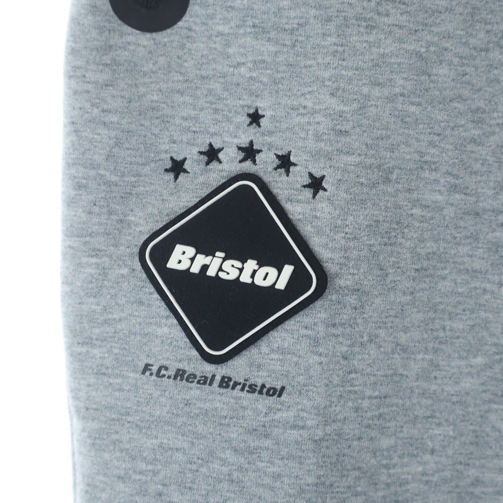 F.C.R.B./F.C.Real Bristol/FCRB(エフシーアールビー/エフシーレアルブリストル) 24SS TECH SWEAT TRAINING PANTS ロゴプリント テックスウェット トレーニング ジョガーパンツ グレー FCRB-240045