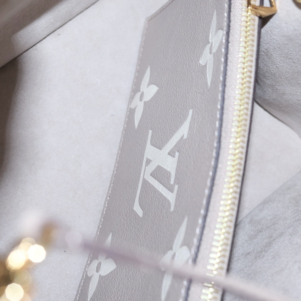 LOUIS VUITTON(ルイヴィトン) ヴィトン ネオノエMM バイカラー