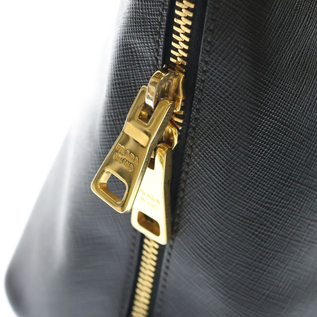 PRADA(プラダ) プロムナード サフィアーノ レザー ゴールド金具 2WAY ハンドバッグ ショルダーバッグ ブラック レディース