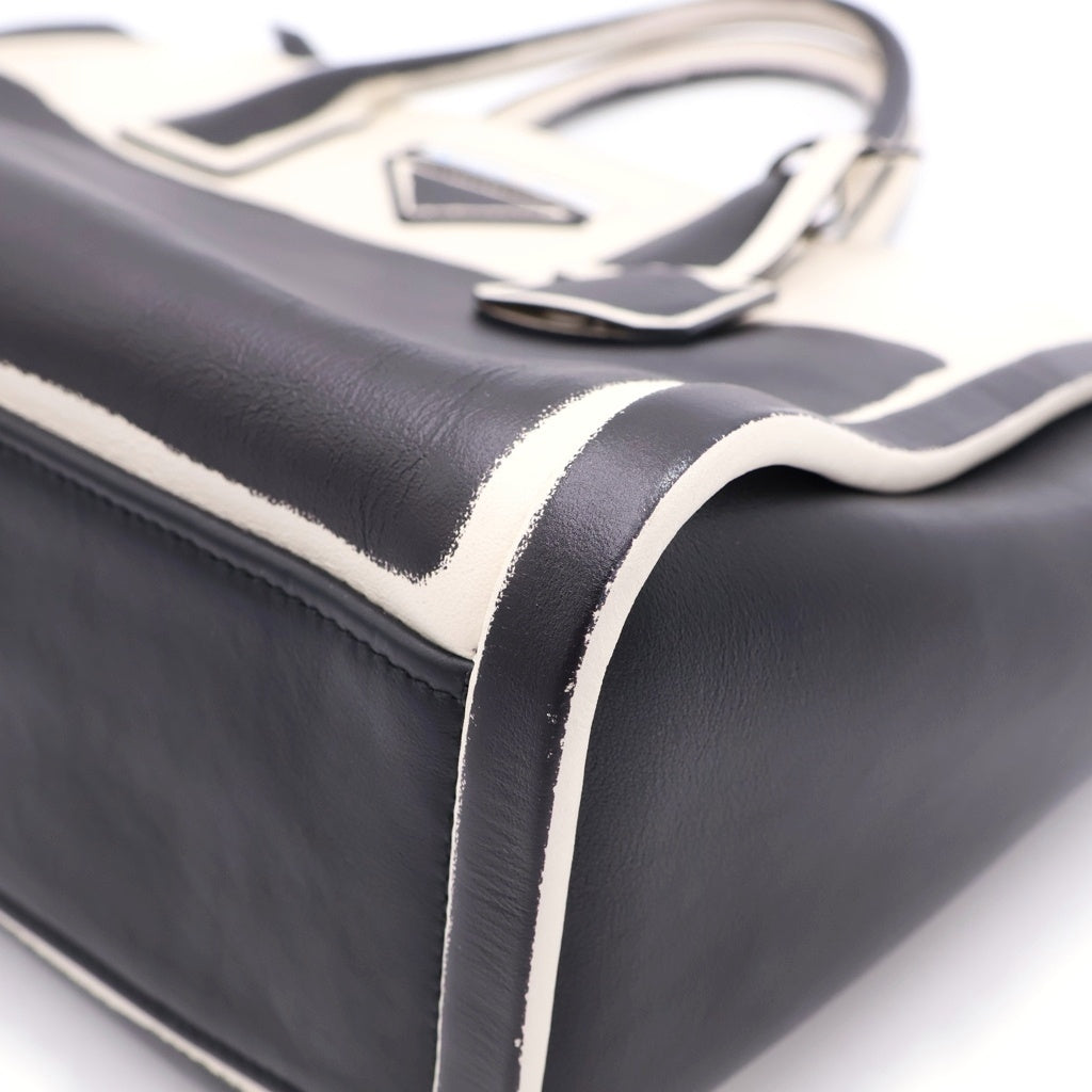 PRADA(プラダ) グレイスルックス 2WAYハンドバッグ ショルダーバッグ ブラック×ホワイト レザー 1BA183 シルバー金具 レディース