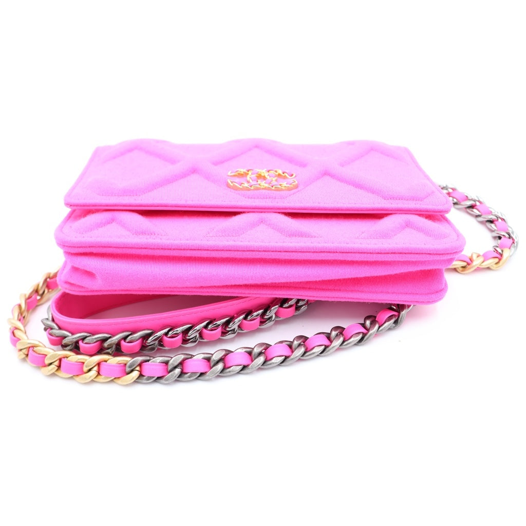 CHANEL(シャネル) シャネル19 マトラッセ ココマーク ジャージー ラムスキン コンビ金具 チェーン ショルダーバッグ ピンク レディース