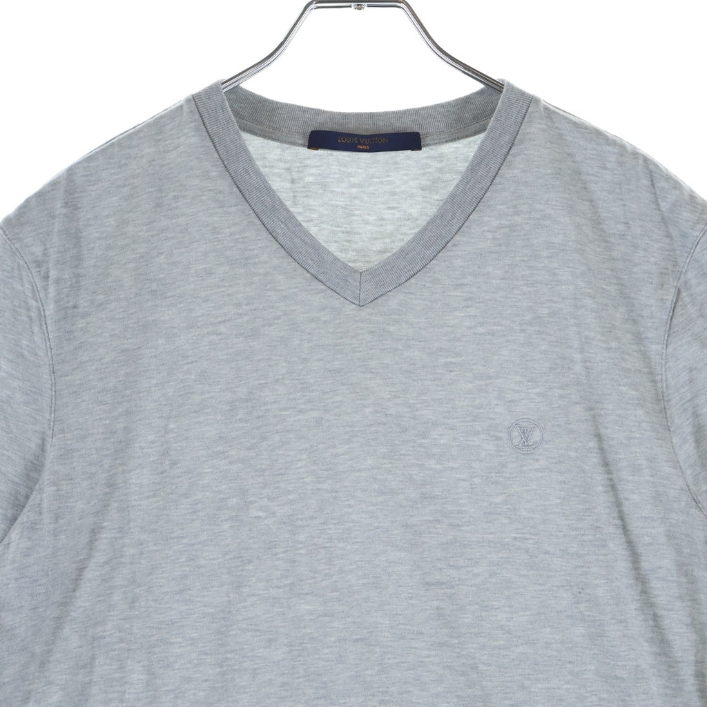 LOUIS VUITTON(ルイヴィトン) LVサークル ロゴ刺繍 半袖Tシャツ カットソー Vネック コットン グレー RM181Q JC8 HAY51W