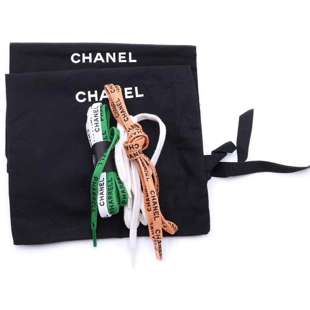 CHANEL(シャネル) ×ファレルウィリアムス ココマーク ペイントデザイン ローカットスニーカー シューズ ホワイト レディース