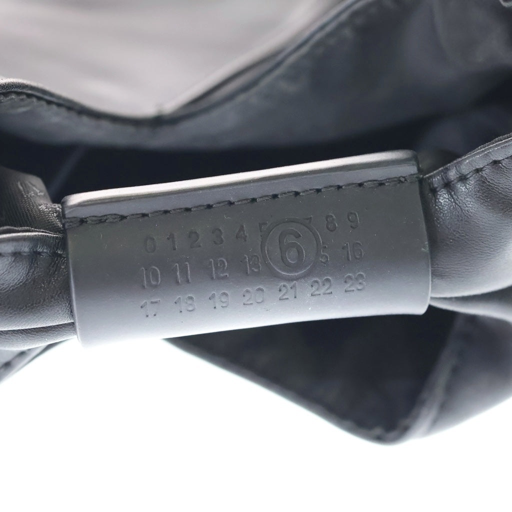 MM6 Maison Margiela(エムエムシックスメゾンマルジェラ) 25AW ジャパニーズ クロスボディバッグ ショルダーバッグ ブラック レザー SB6WD0026 シルバー金具 レディース
