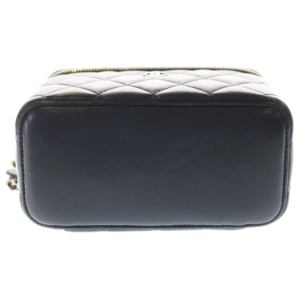 CHANEL(シャネル) マトラッセ バニティ ラムスキン レザー チェーンショルダーバッグ ゴールド金具 ブラック 30番台 レディース