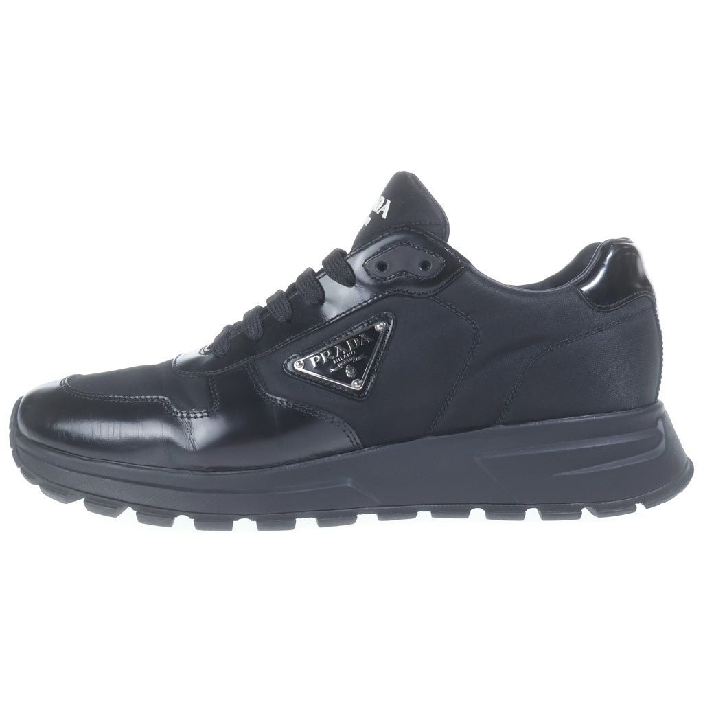 PRADA(プラダ) トライアングル レースアップ スニーカー ブラック レザー #9 2EE369