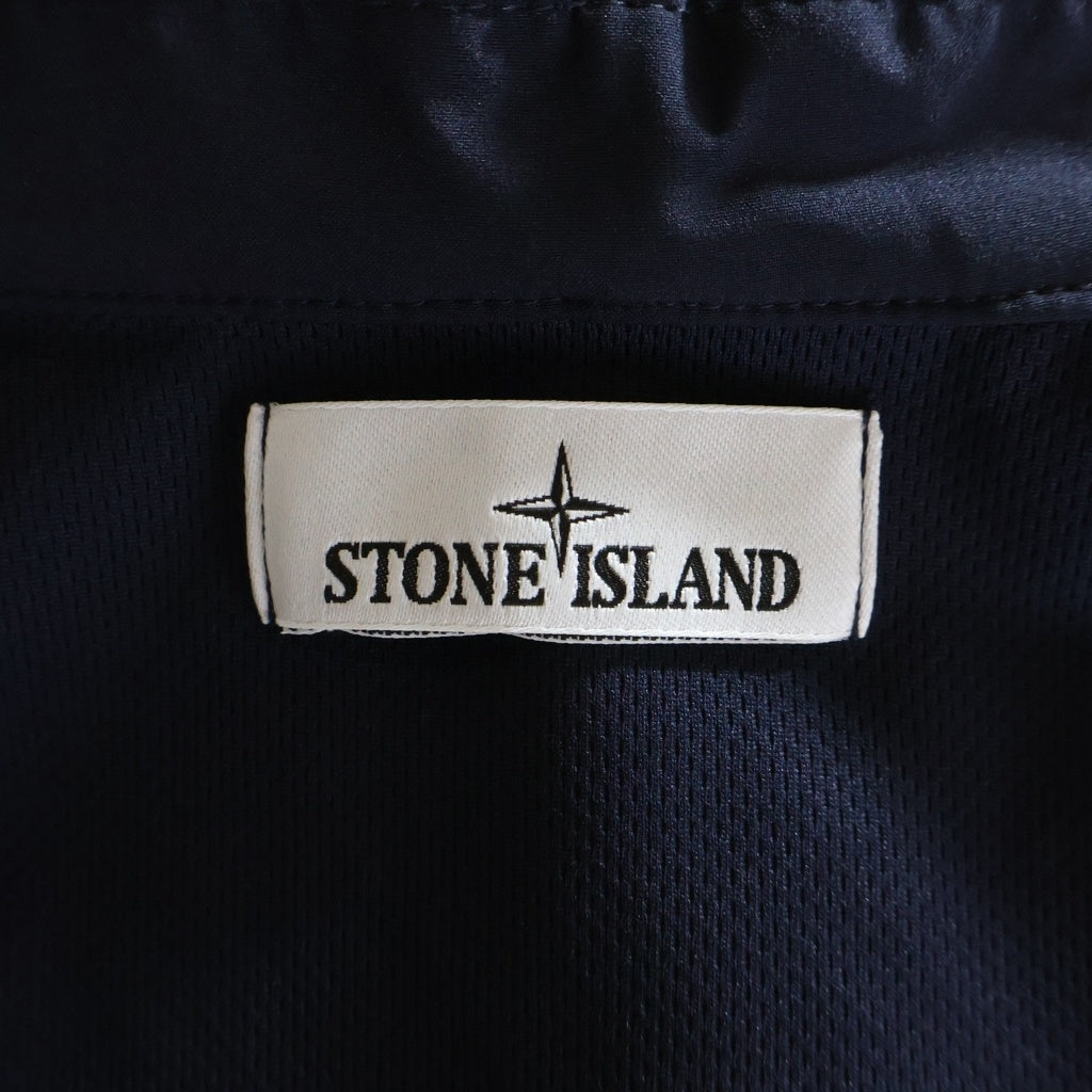 STONE ISLAND(ストーンアイランド) ワッペンロゴ ジップアップ フーテッド ジャケット ブルゾン ネイビー K1S154100090