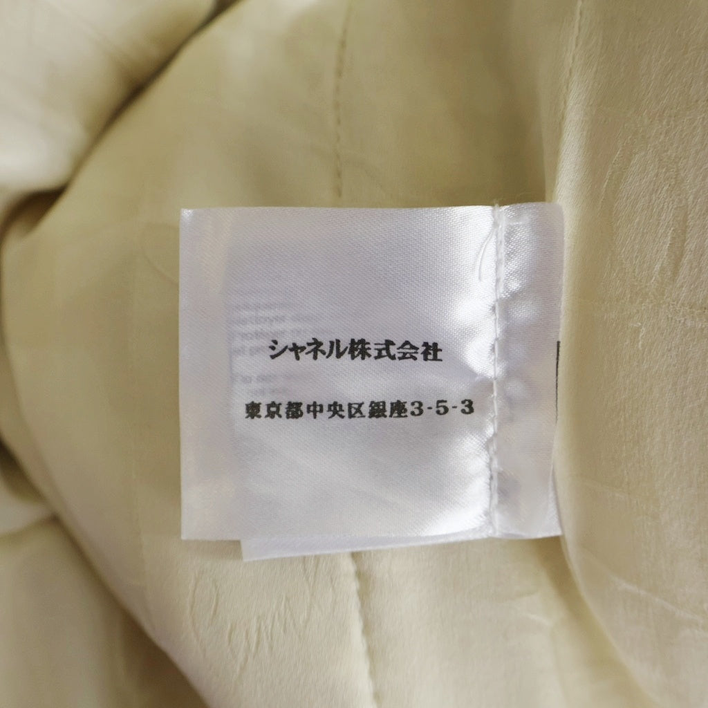 CHANEL(シャネル) ココマークボタン チェーン装飾 ウール ツイード ノーカラー ロングジャケット ホワイト #40 P41877V28385 レディース