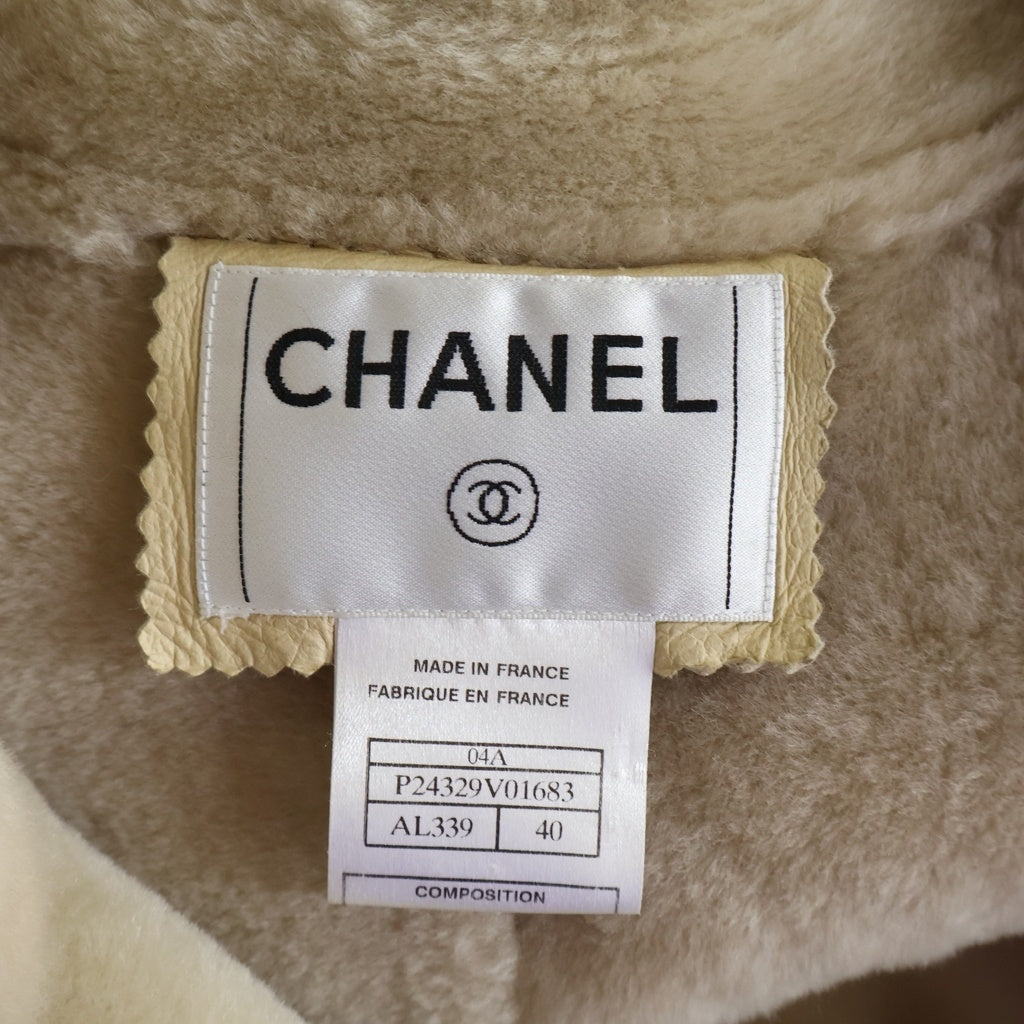 CHANEL(シャネル) ココボタン ムートンレザーロングコート ベージュ #40 P24329V01683 レディース