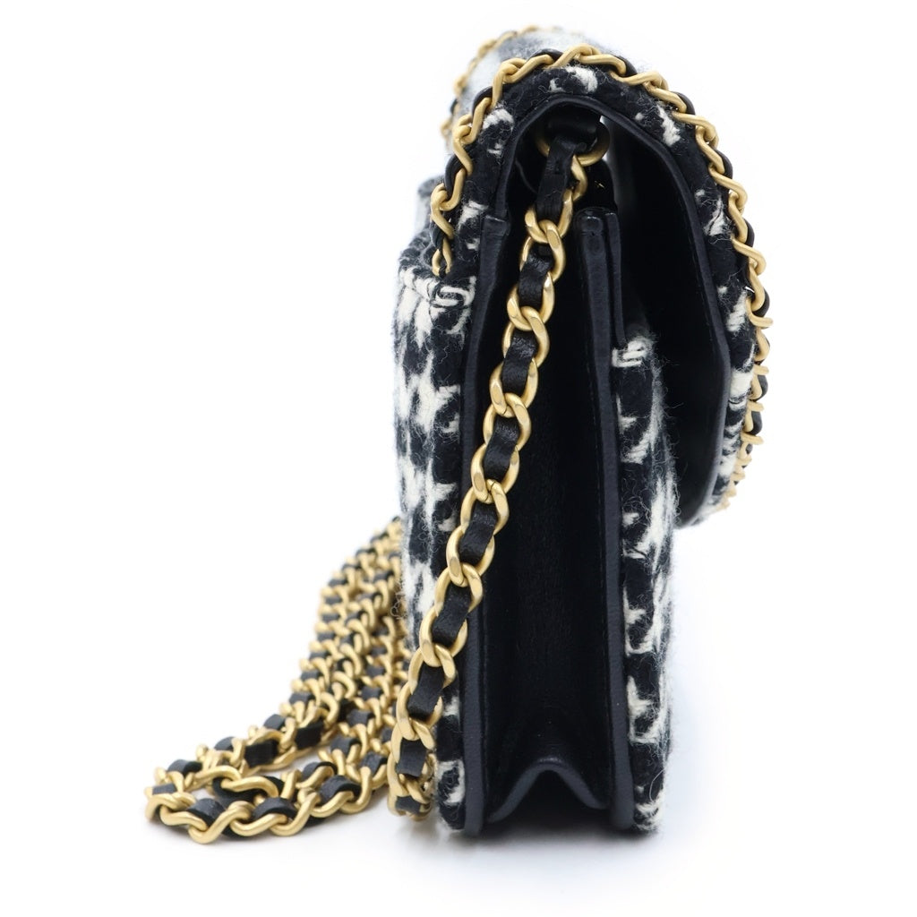 CHANEL(シャネル) ショルダーウォレット ハートチェーン ショルダーバッグ ツイード ブラック×ホワイト 千鳥格子 ゴールド金具 レディース